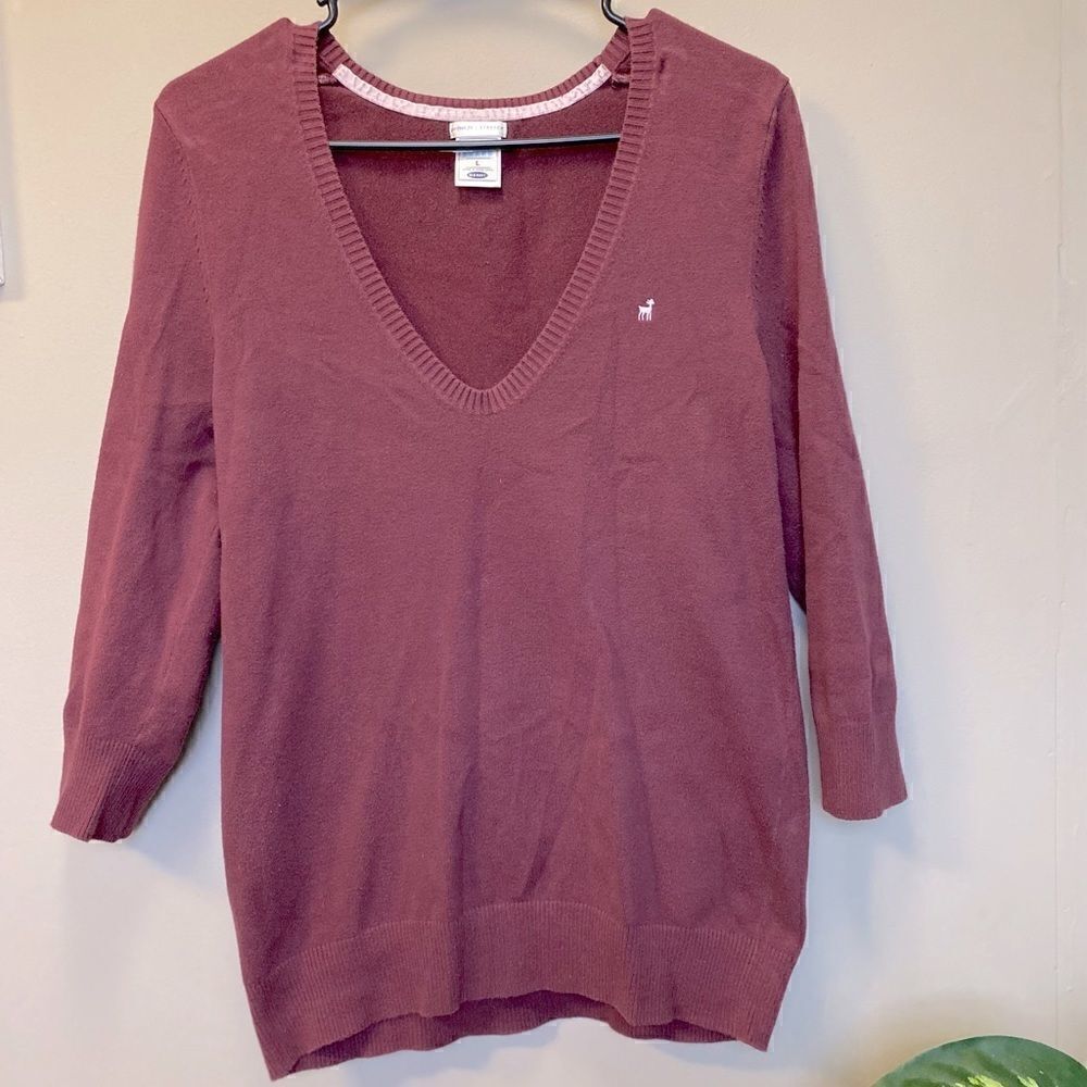Women’s Maroon Old Navy V Neck Sweater